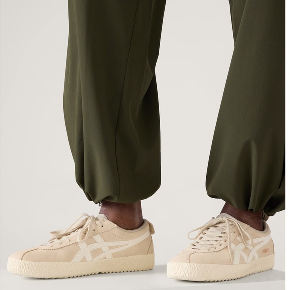 Athleta Brooklyn Utility olive green Jumpsuit - size 2 - Picture 5 of 8